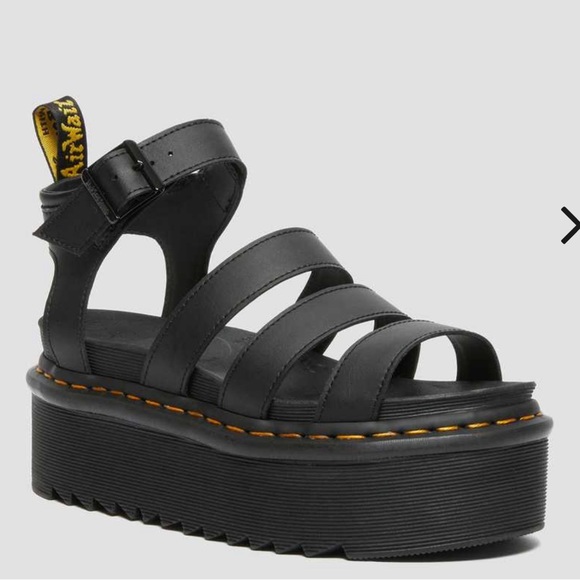 Dr. Martens Shoes - Dr Martens Blair Quad Hydro BNWT sz 10 in black.
